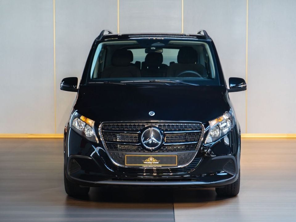 New Mercedes-Benz V 300 4,556PM I Brand New I Mercedes-Benz V