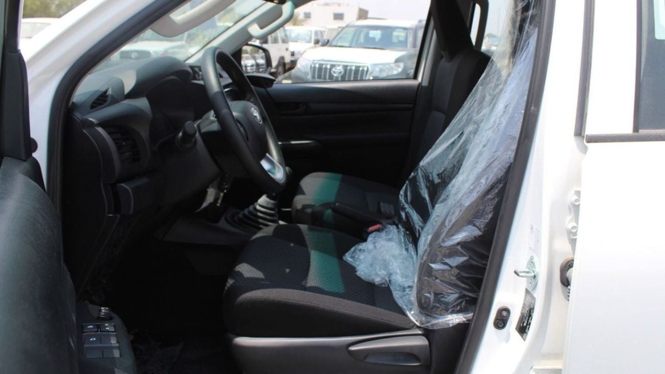 Toyota Hilux GL TOYOTA  HILUX 2.7L MT BASIC GCC