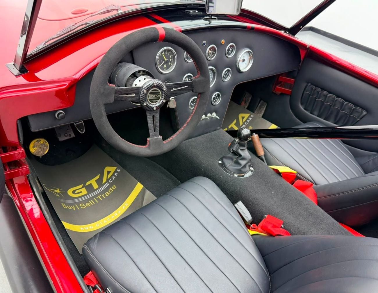 Ford Shelby Cobra 1965 Ford Shelby Cobra, Excellent Condition, Deep Bucket Seats, Smiths Analog Gauges, American Specs