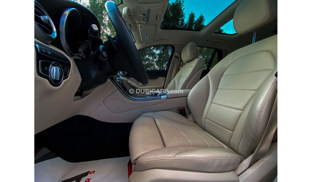 Mercedes-Benz GLC 300 MERCEDES GLC300 AMG 2018 (fully loaded)