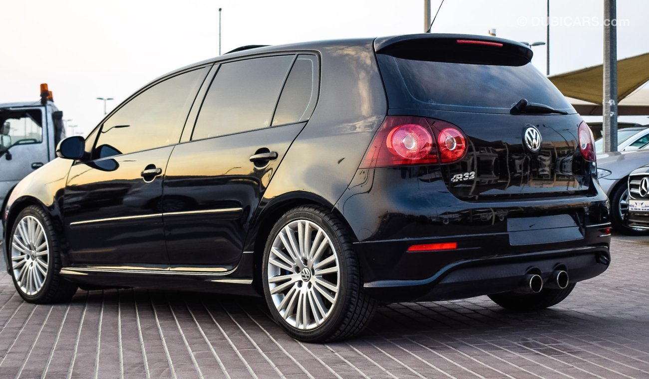 Volkswagen Golf R32