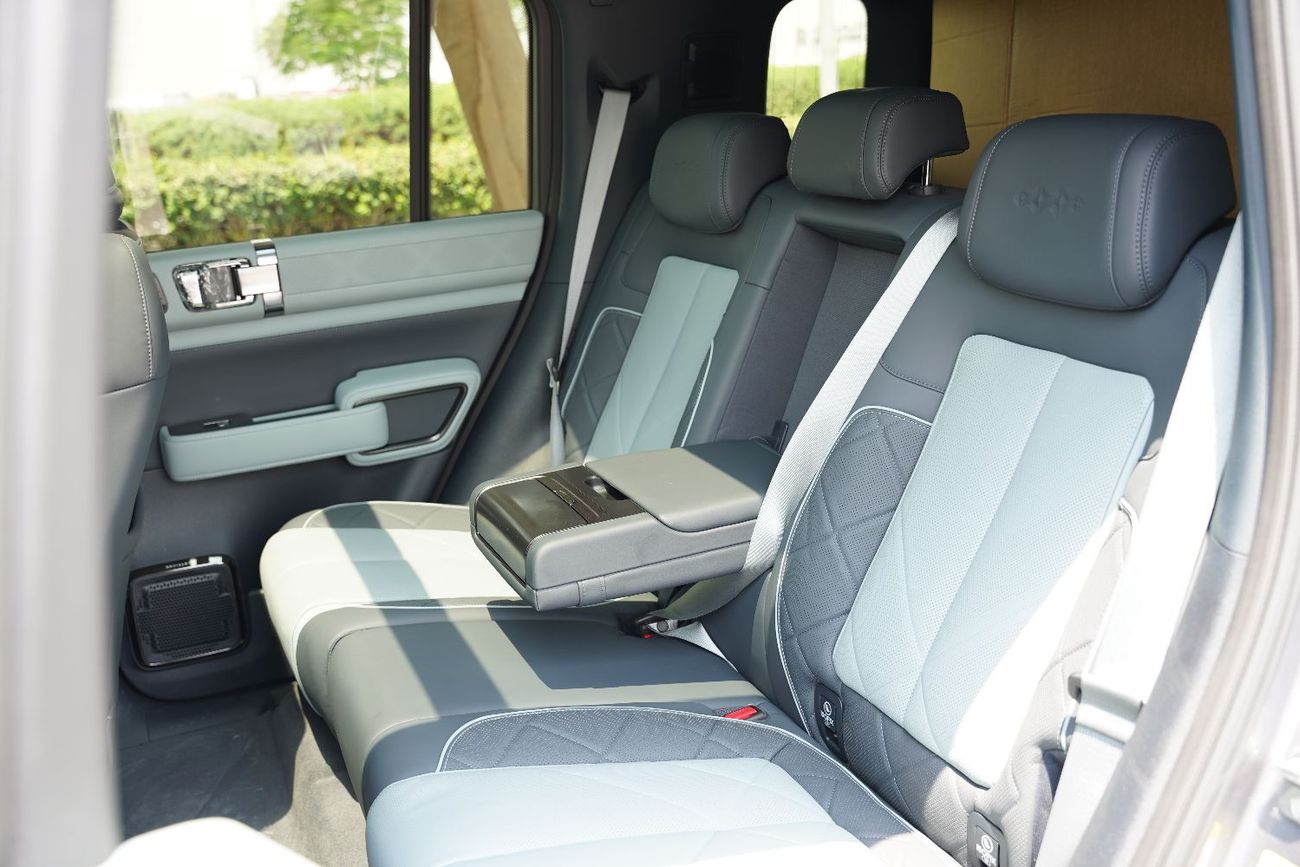 BYD Leopard 5 2025 BYD Leopard 5 Ultra Intelligent Drive Gray in Blue 0km