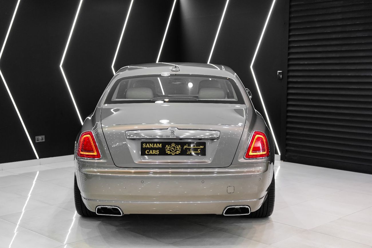 Rolls-Royce Ghost Std 6.6L Series II, Silver Satin Bonnet, Rear Entertainment, Starlight, Very Low KM, GCC Spec!!