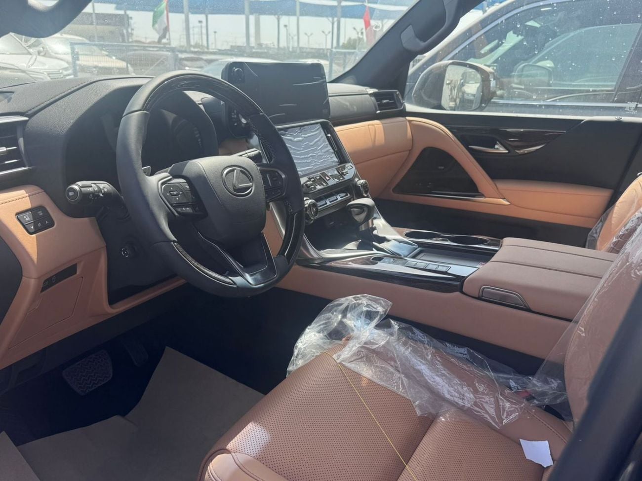 لكزس LX 600 SIGNATURE