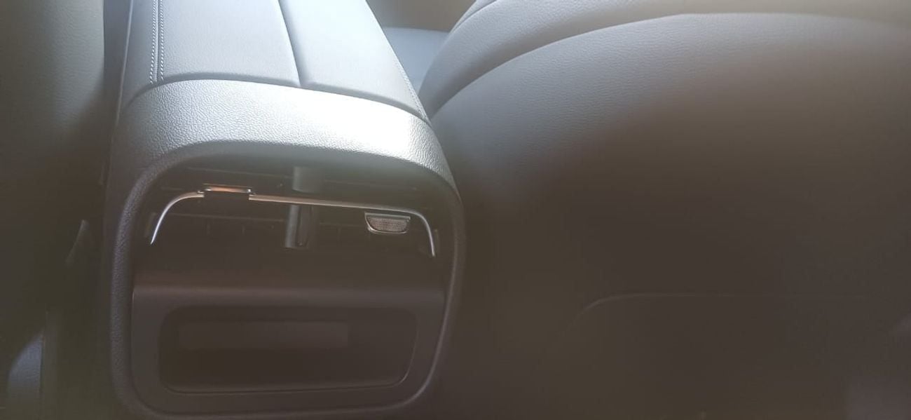 Mercedes-Benz E300 3.0L