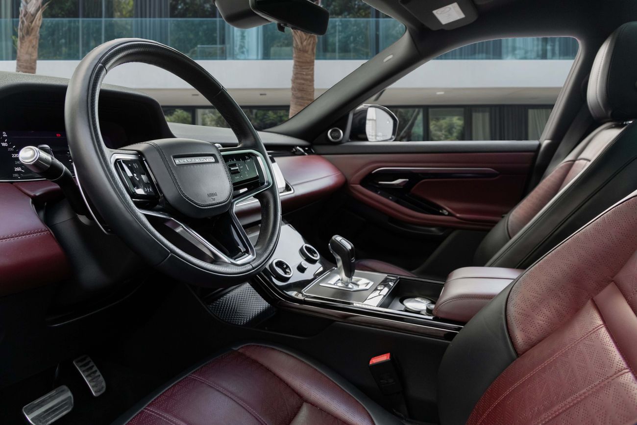 لاند روفر رانج روفر إيفوك Range Rover Evoque HSE R-Dynamic | 2,546 P.M | 0% Downpayment | EVOQUE HSE P250 R-DYNAMIC | WARRANTY