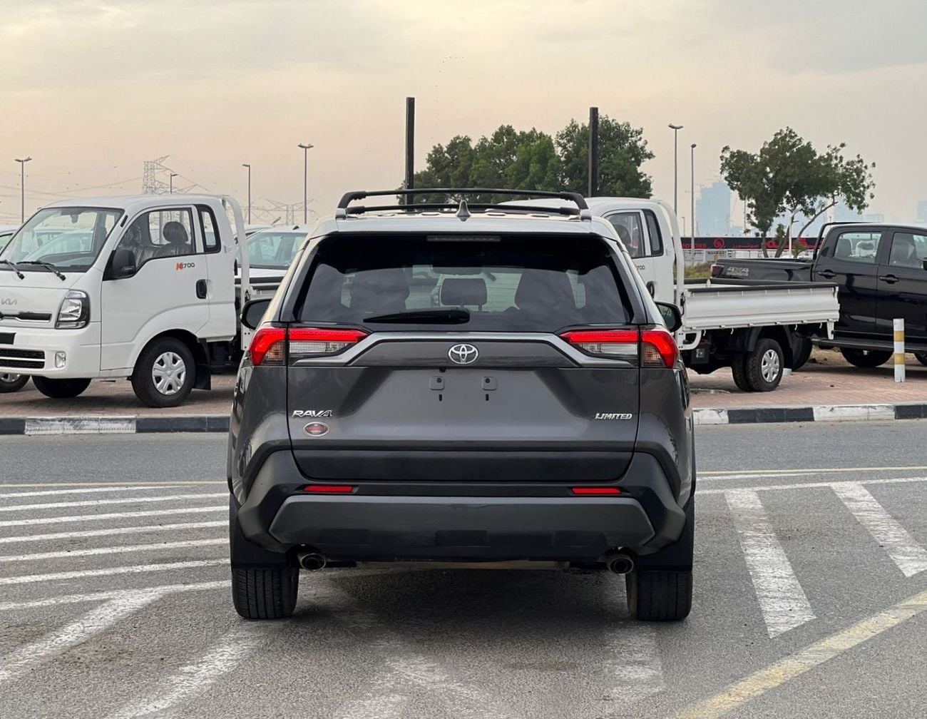 Toyota RAV4 2020 Toyota Rav4 Limited Edition 2.5L V4 - Rear Camera & Sensor  - Leather Seats