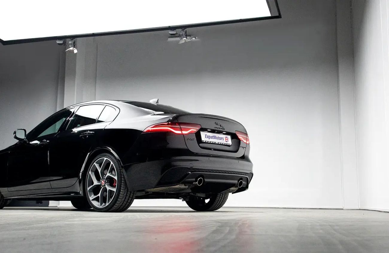 Jaguar XE P 300 Limited Edition