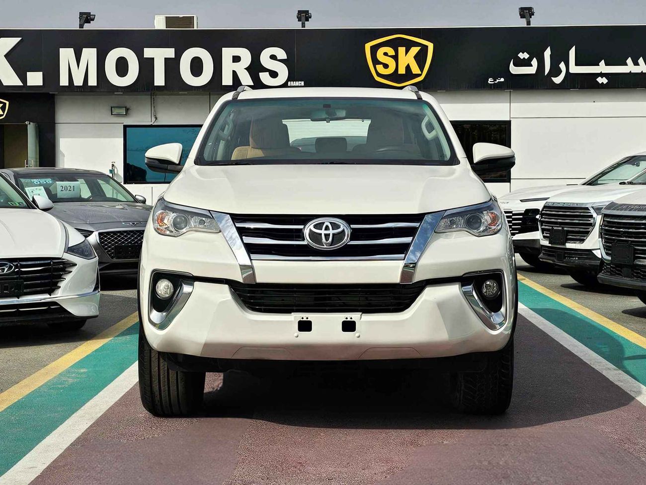 Toyota Fortuner // EXR // V4 // FULL OPTION // LOW MILEAGE (LOT # 90403)