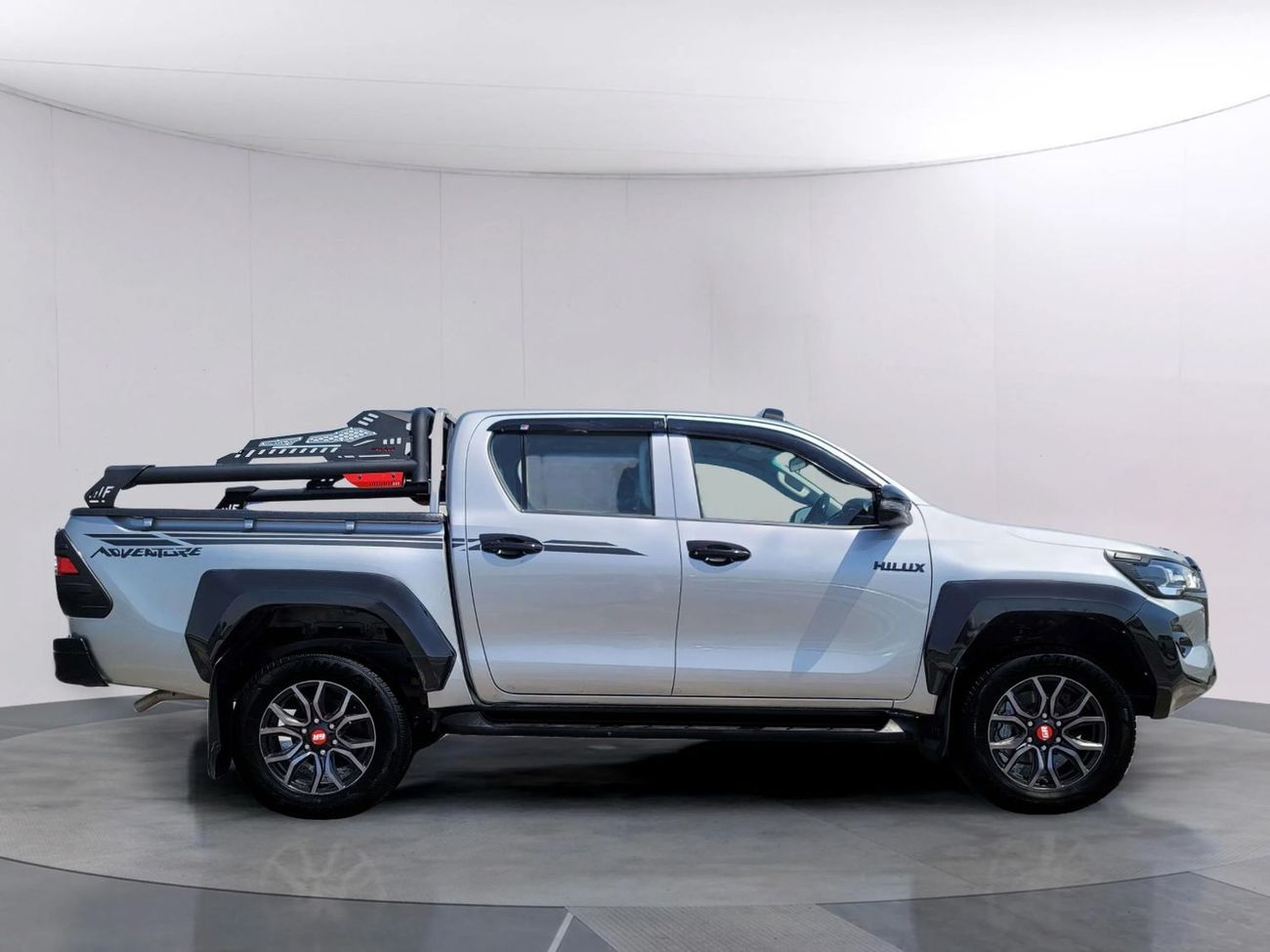 تويوتا هيلوكس 4x4 Diesel 2.8L Right hand Drive (Export Only)