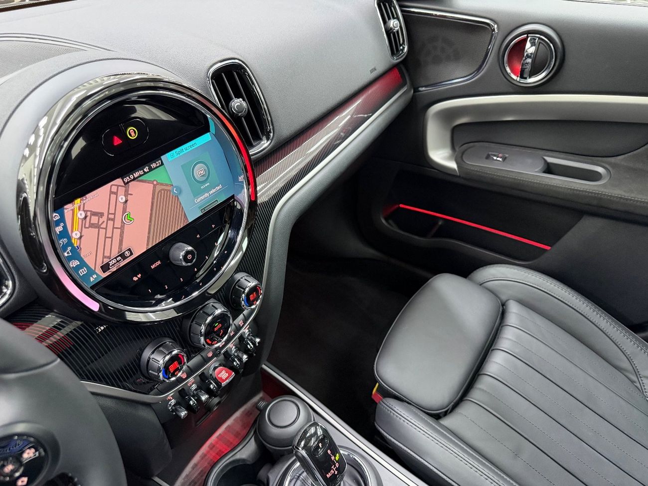 ميني جون كوبر كونتري مان GCC .. FSH .. Low Milegea .. Top Range