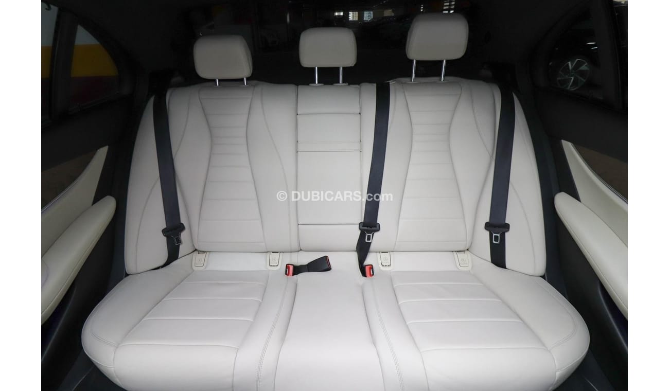 Mercedes-Benz E300 W213