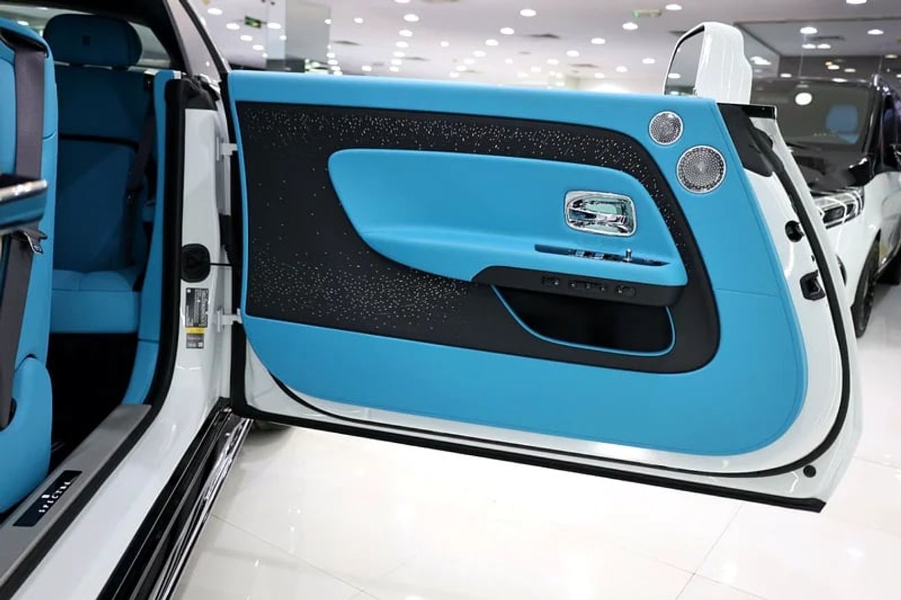 رولز رويس سبيكتر BRAND NEW, Bespoke Audio, 4 Years Dealer Warranty + Service!!