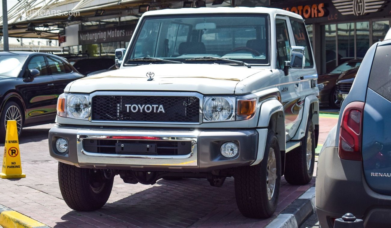 Mitsubishi Canter Van