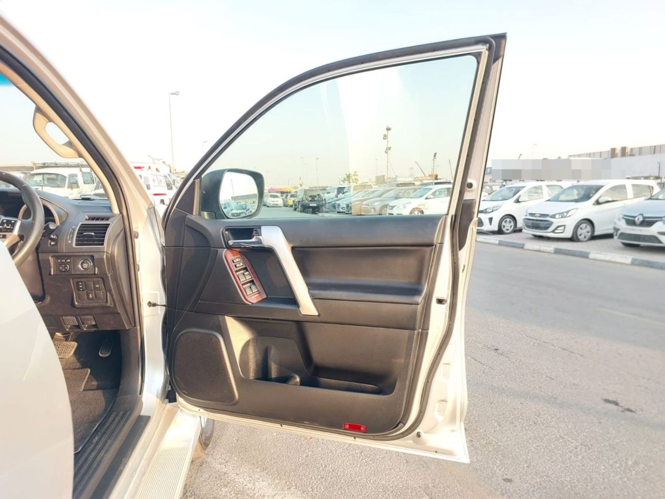 تويوتا لاند كروزر TOYOTA LAND CRUISER PRADO SUV RHD 2016 MODEL 2.8 L DIESEL AUTOMATIC(PM43662)