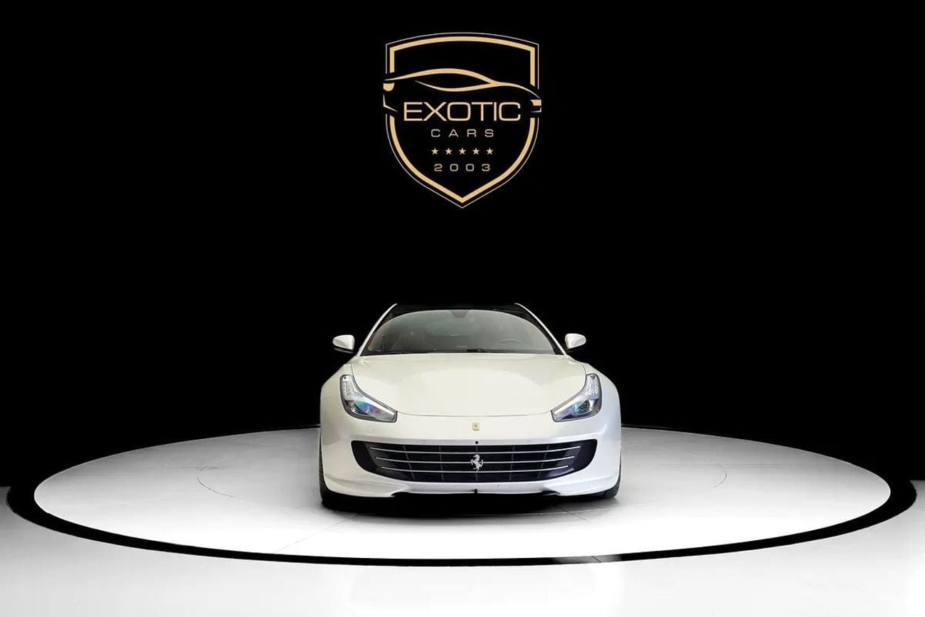 فيراري جي تي سي 4  لوسو LUSSO
