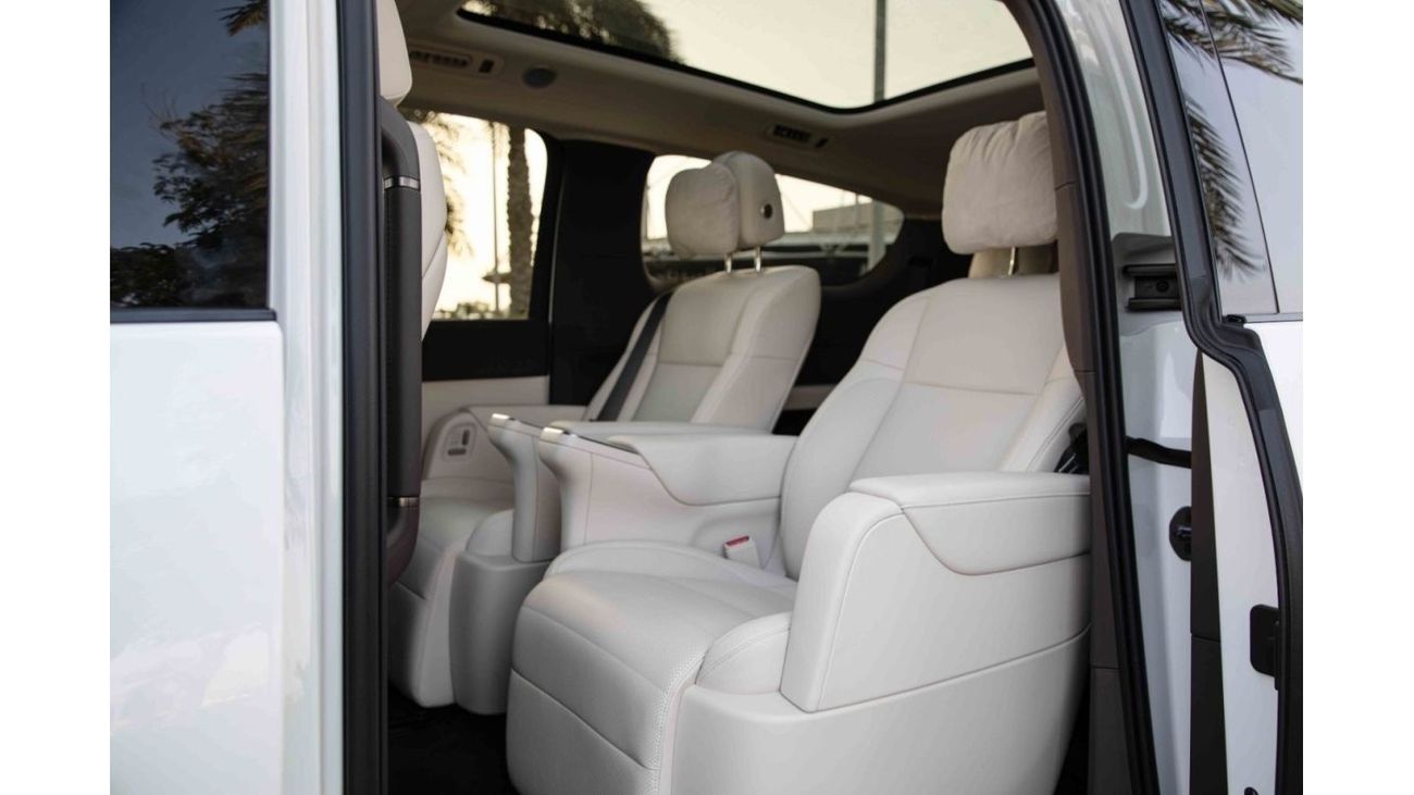 Li Auto Mega 2024 Lixiang Mega Ultra Version - White	inside White | Export Only