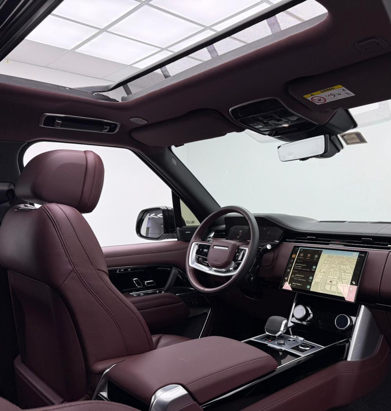 لاند روفر رينج روفر HSE P530 4.4L 2023 Range Rover P530 HSE V8, 2028 LR Warranty + Service Pack, Full LR Service History