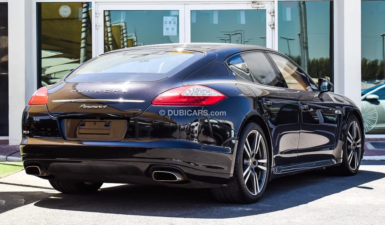 بورش باناميرا Porsche Panamera 4 AWD Full Service History GCC