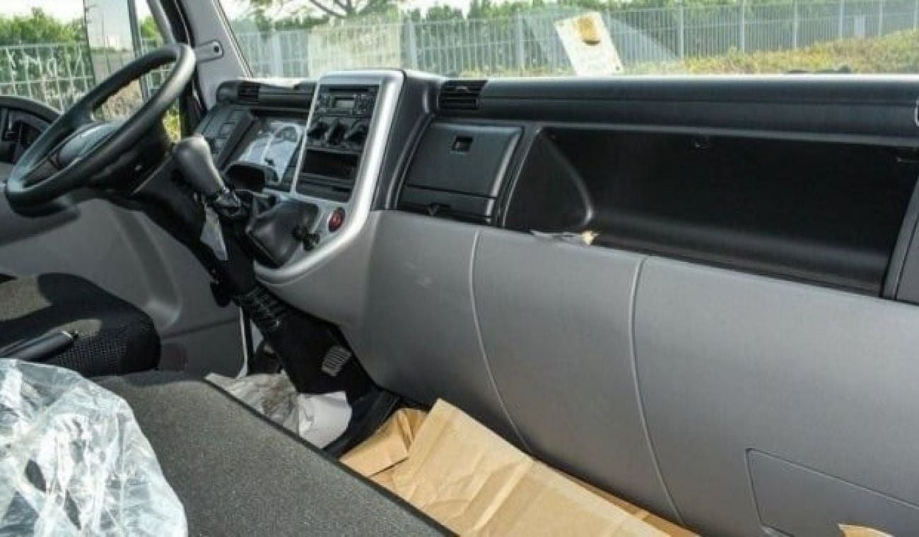 Mitsubishi Fuso Canter Mitsubishi Canter 4.2L diesel 2024 model