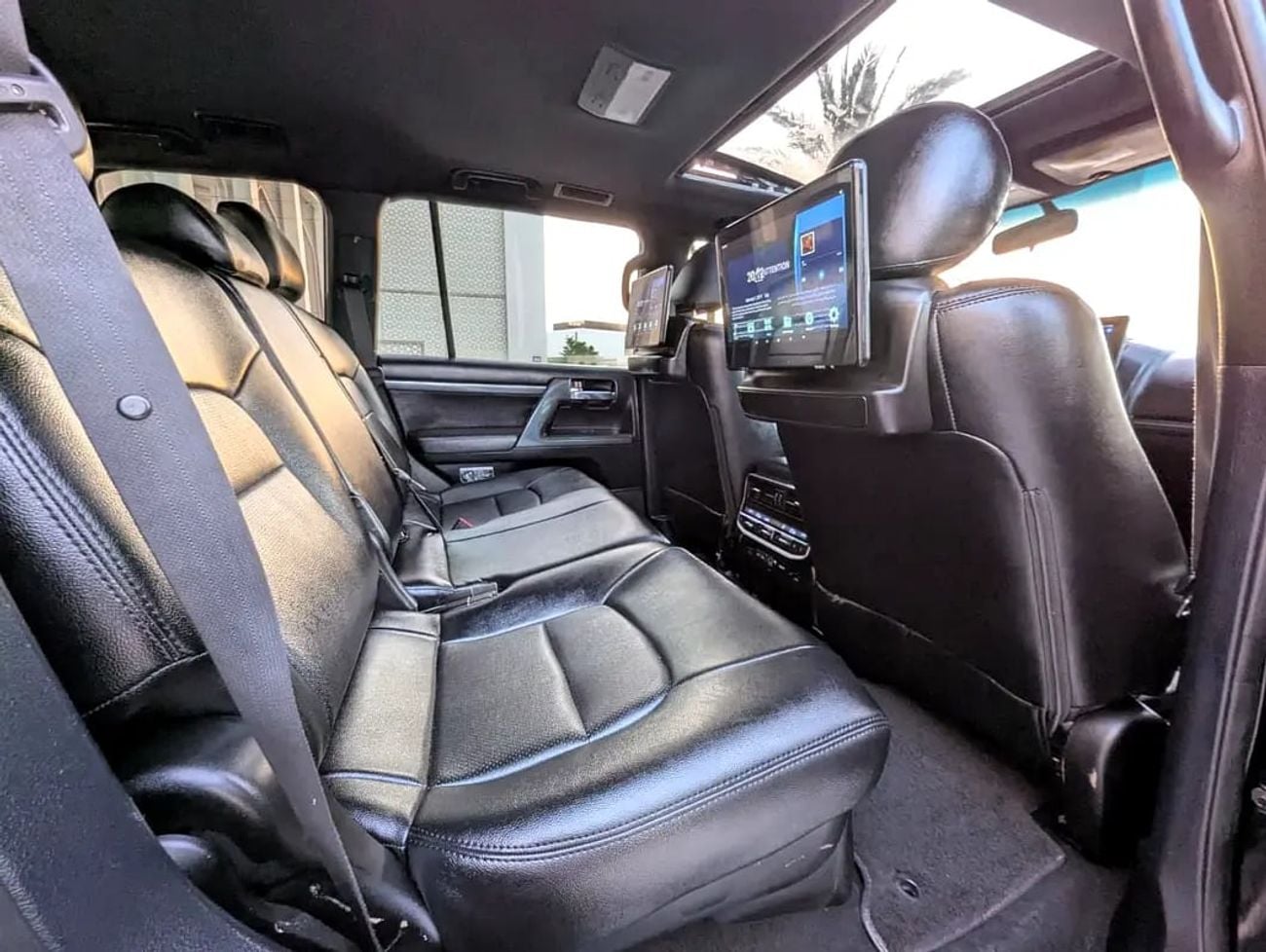 تويوتا لاند كروزر GXR Facelifted With Interior and Exterior | GCC Specs | V6 Engine