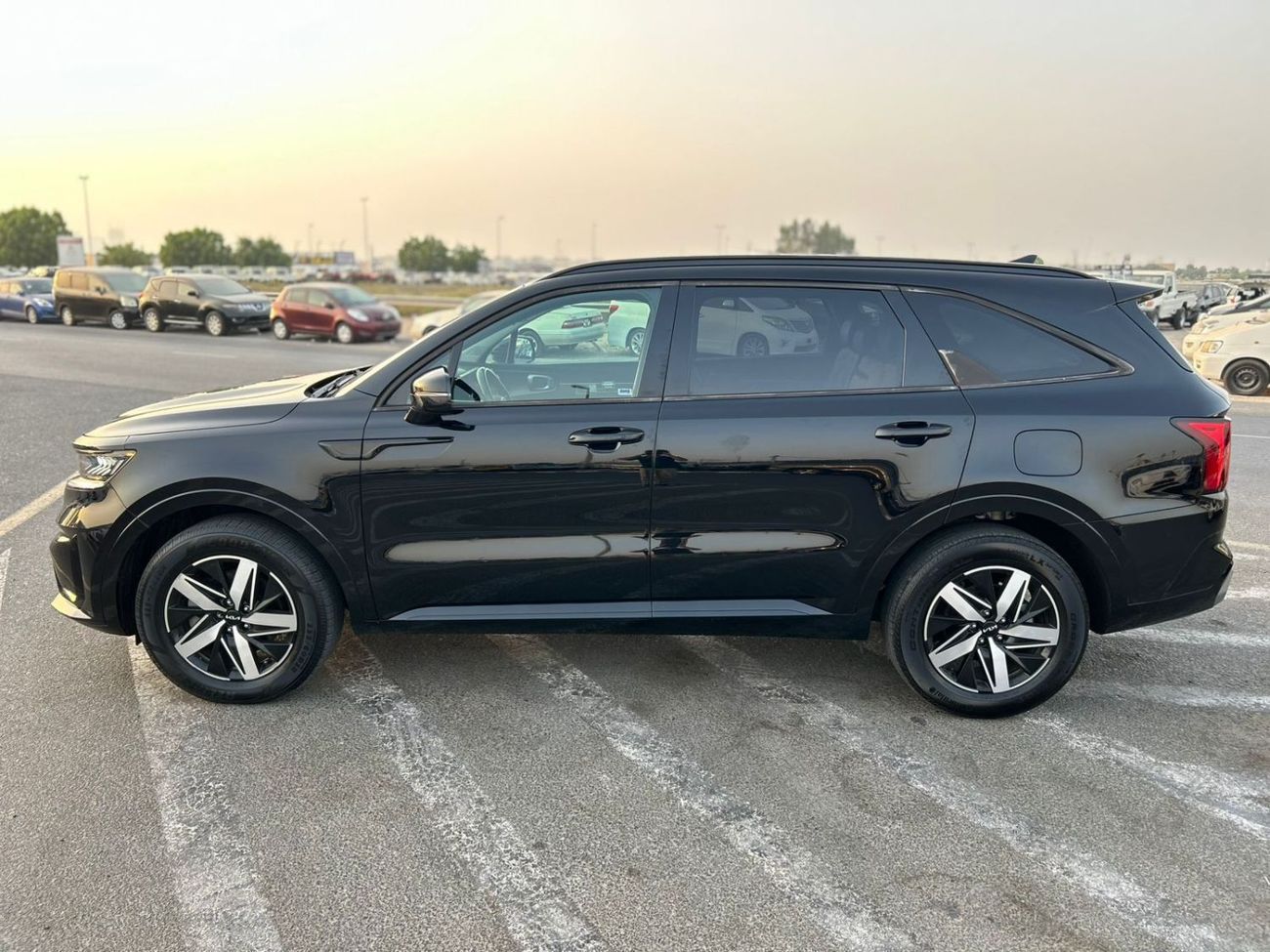 كيا سورينتو 2022 Kia Sorento EX 2.5L V4 - Push Start 7 Leather Seats - Front Back Radar - Full Screen -