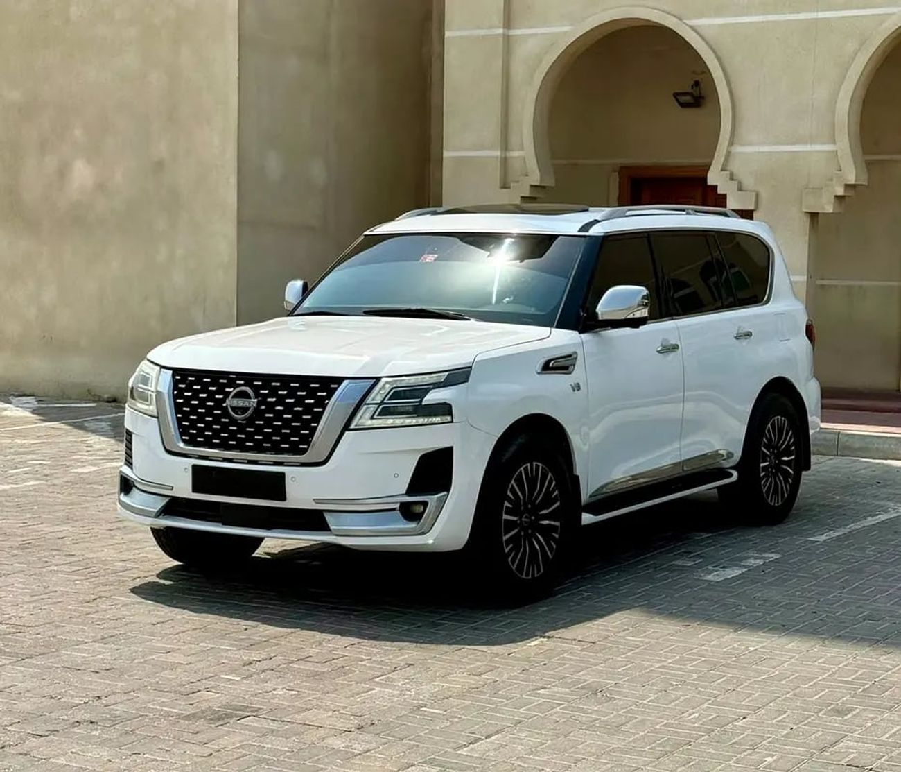 Nissan Patrol LE PLATINUM محول خليجي فل المكينه الكبيرة LE Platinum GCC Specs - Excellent Condition