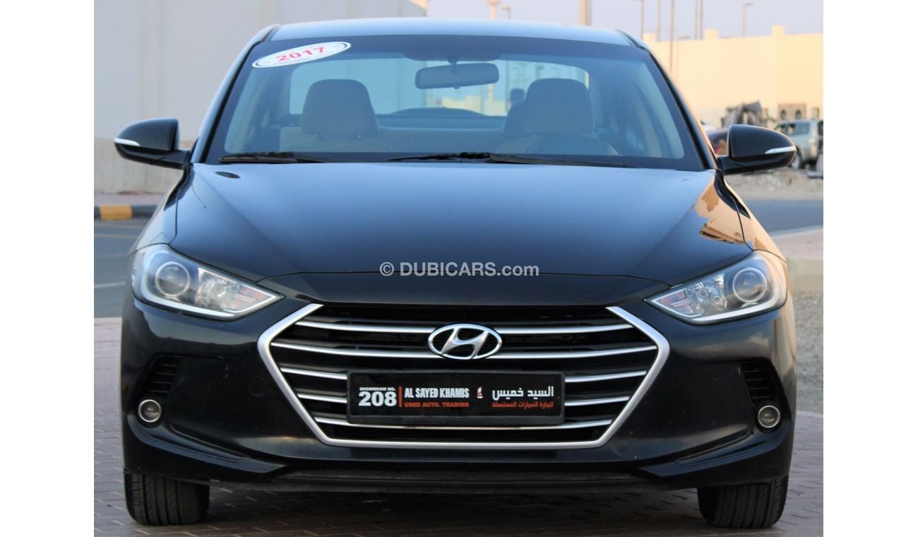 Hyundai Elantra Hyundai Elantra 2017, GCC, in excellent condition, without paint, without accidents, very clean from