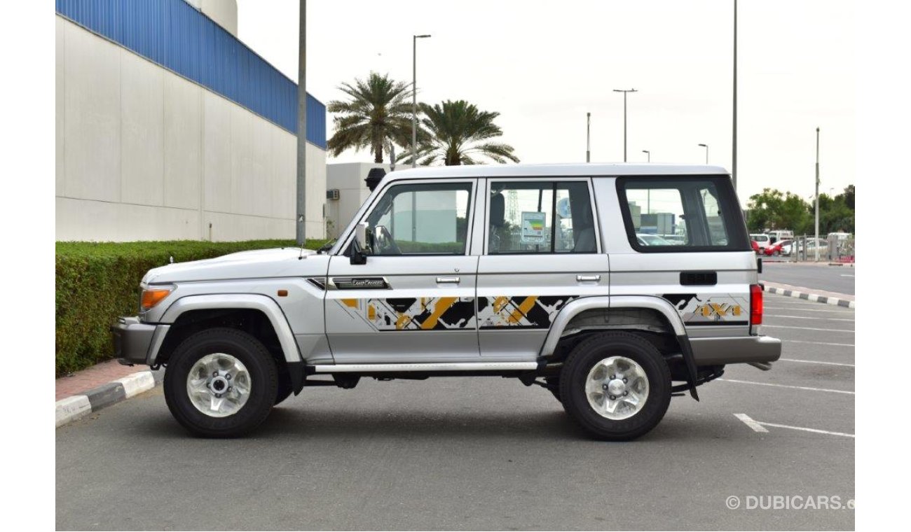 تويوتا لاند كروزر هارد توب V6 4.0L PETROL MT - Full Option With Diff.Lock & Winch