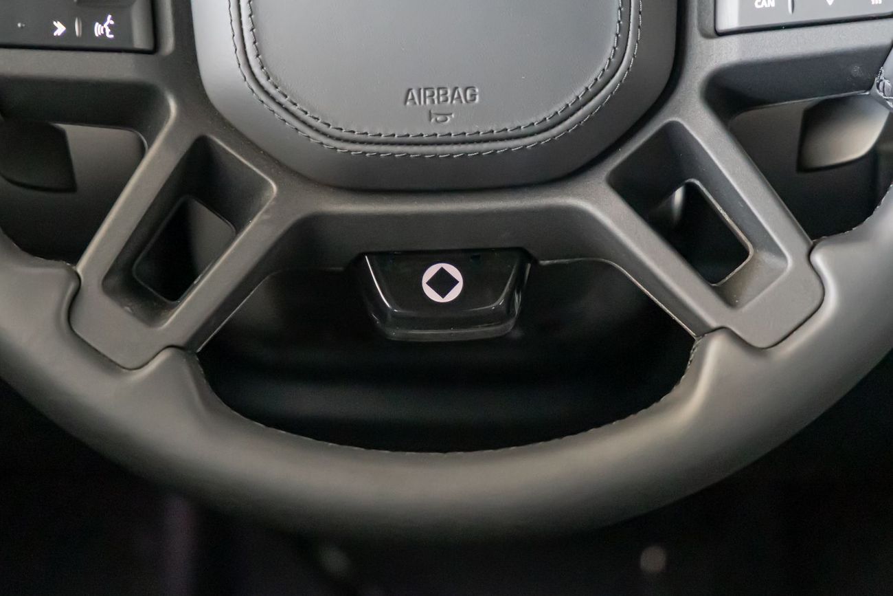 Land Rover Defender 110 P635 OCTA V8 Land Rover Defender 110 OCTA V8 | EVO Carbon Interior and Exterior | 2025