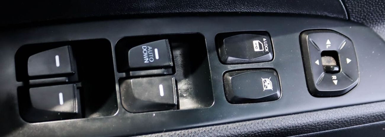 Hyundai Tucson SE 2.0L AWD Hyundai Tucson 2.0L 4WD 2015 GCC accident-free in excellent condition