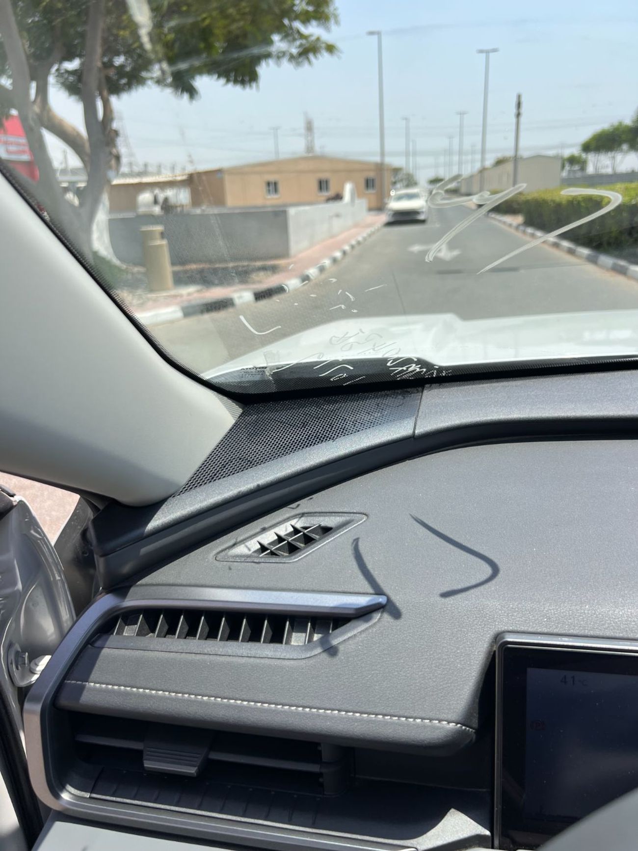 تويوتا راف ٤ TOYOTA RAV4 2.0 4WD LUXURY -2026YM
