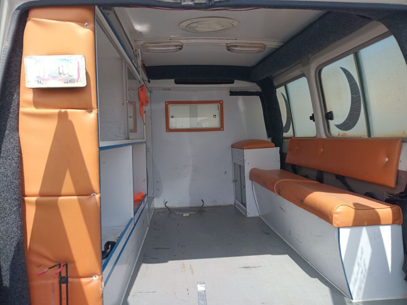Toyota Land Cruiser 70 78 4.2L DIESEL MANUAL TRANSMISSION ( AMBULANCE )