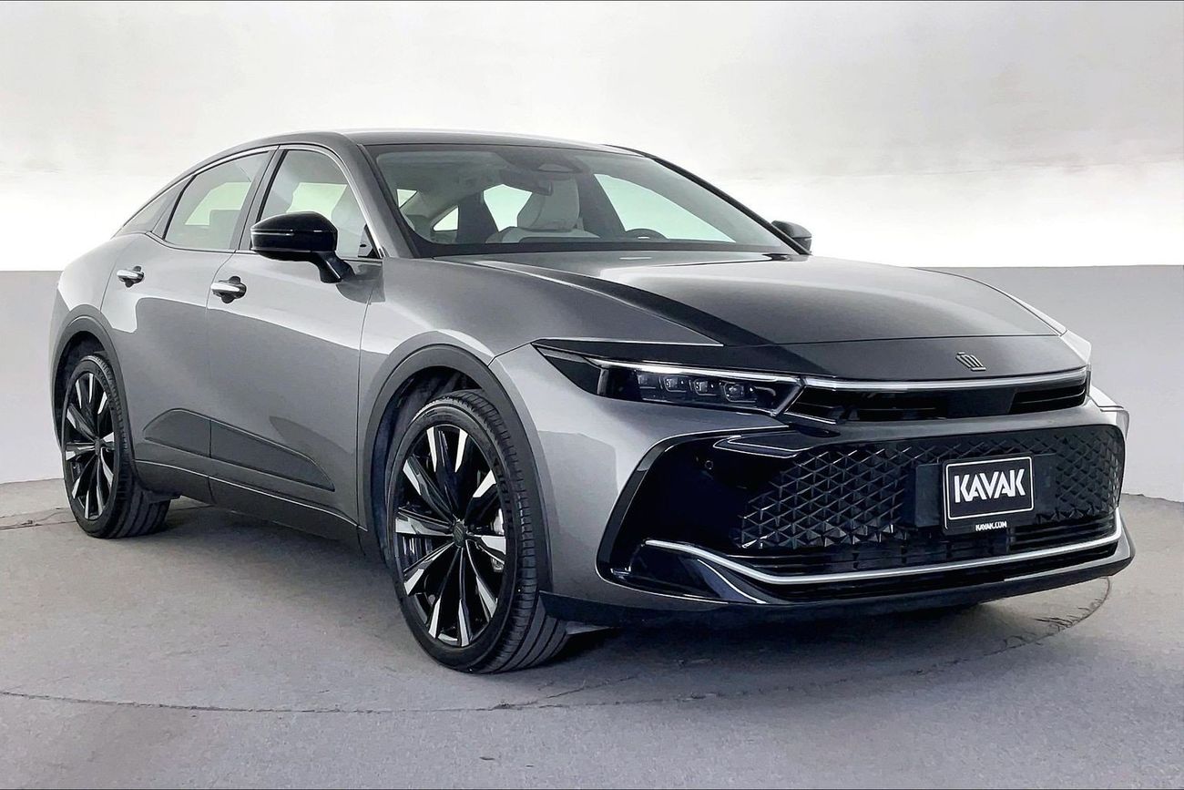 Toyota Crown Platinum | National Day Celebration | Guaranteed Warranty | 0 Down Payment