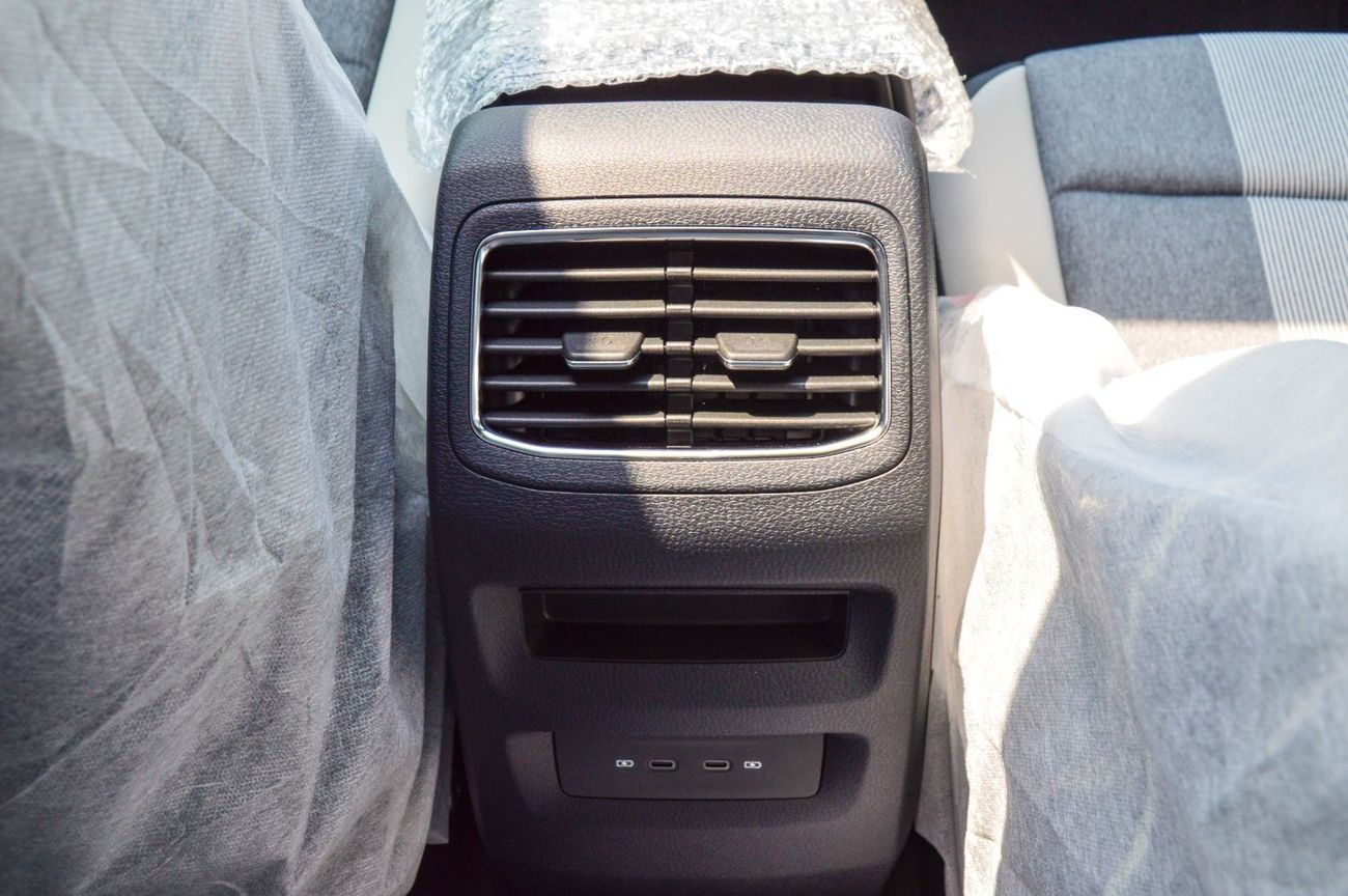 Volkswagen ID.4 Crozz VOLKSWAGEN ID.4 CROZZ PURE PLUS 2022 | Battery 84.8kWh | Seats 5 | Drive type RWD | Motor Power 150 