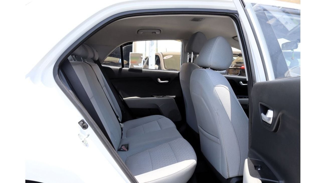 Kia Rio LX ACCIDENTS FREE - GCC - ORIGINAL PAINT - ENGINE 1400 CC - PERFECT CONDITION INSIDE OUT