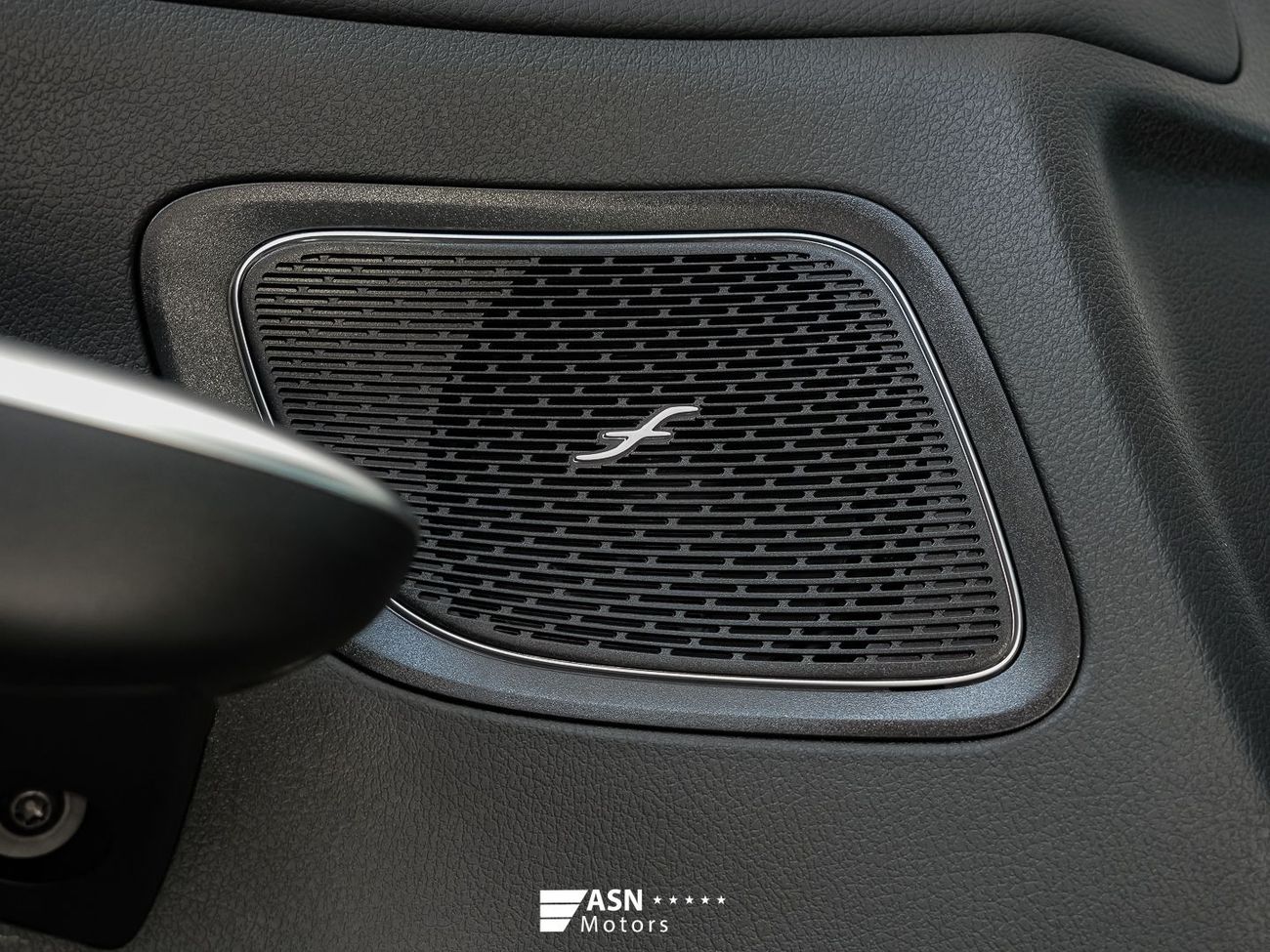 Mercedes-Benz C 200 L 1.5T Sport Edition 2025 (Export Price)