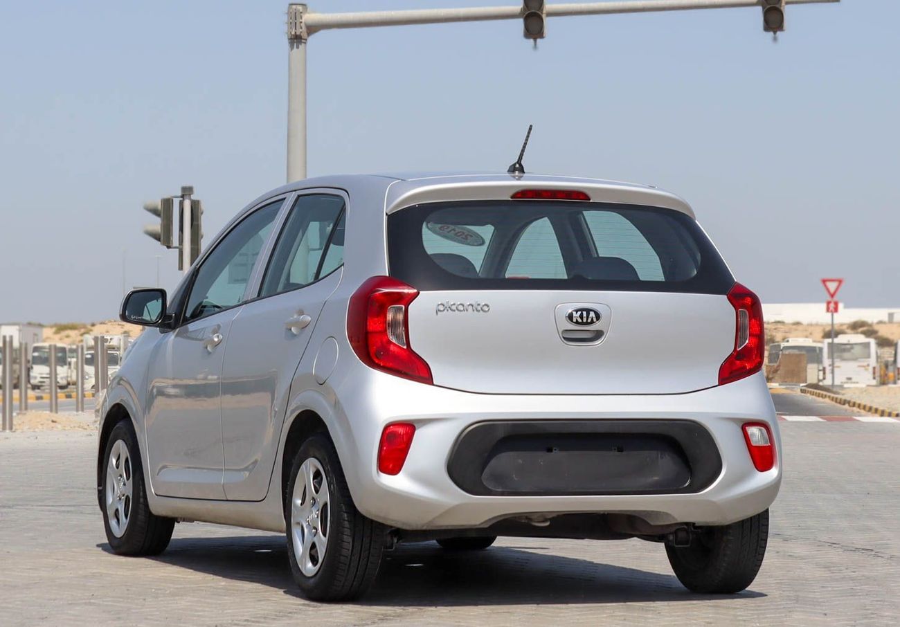 Kia Picanto Base 1.2L Kia Picanto 1.2L 2020 GCC accident-free, in excellent condition, 376 P.M
