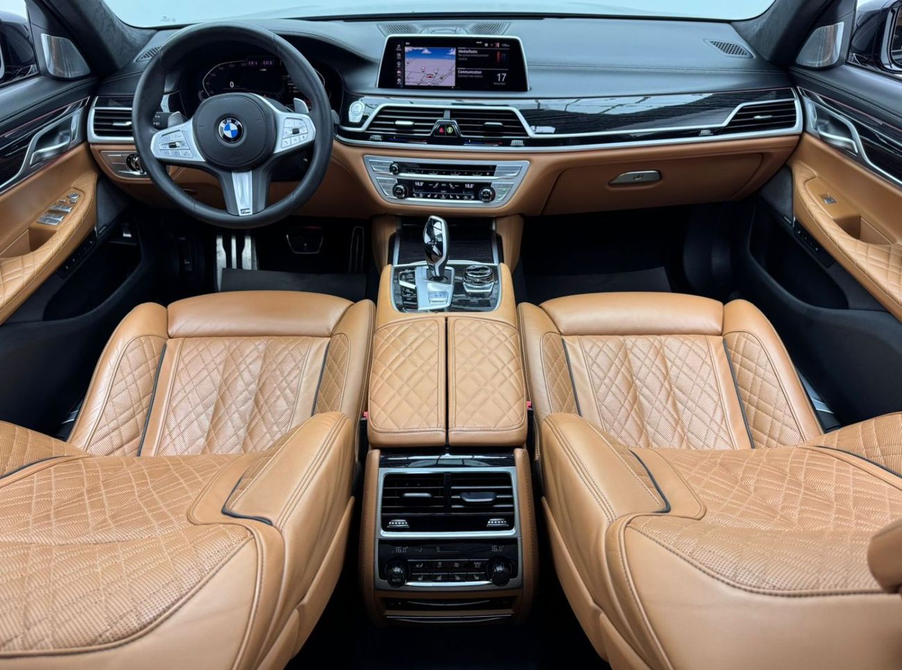 BMW 750Li xDrive 4.4L (530 HP) 2020 BMW 750Li xDrive M-Sport, Full Service History, 1 Year Warranty, GCC