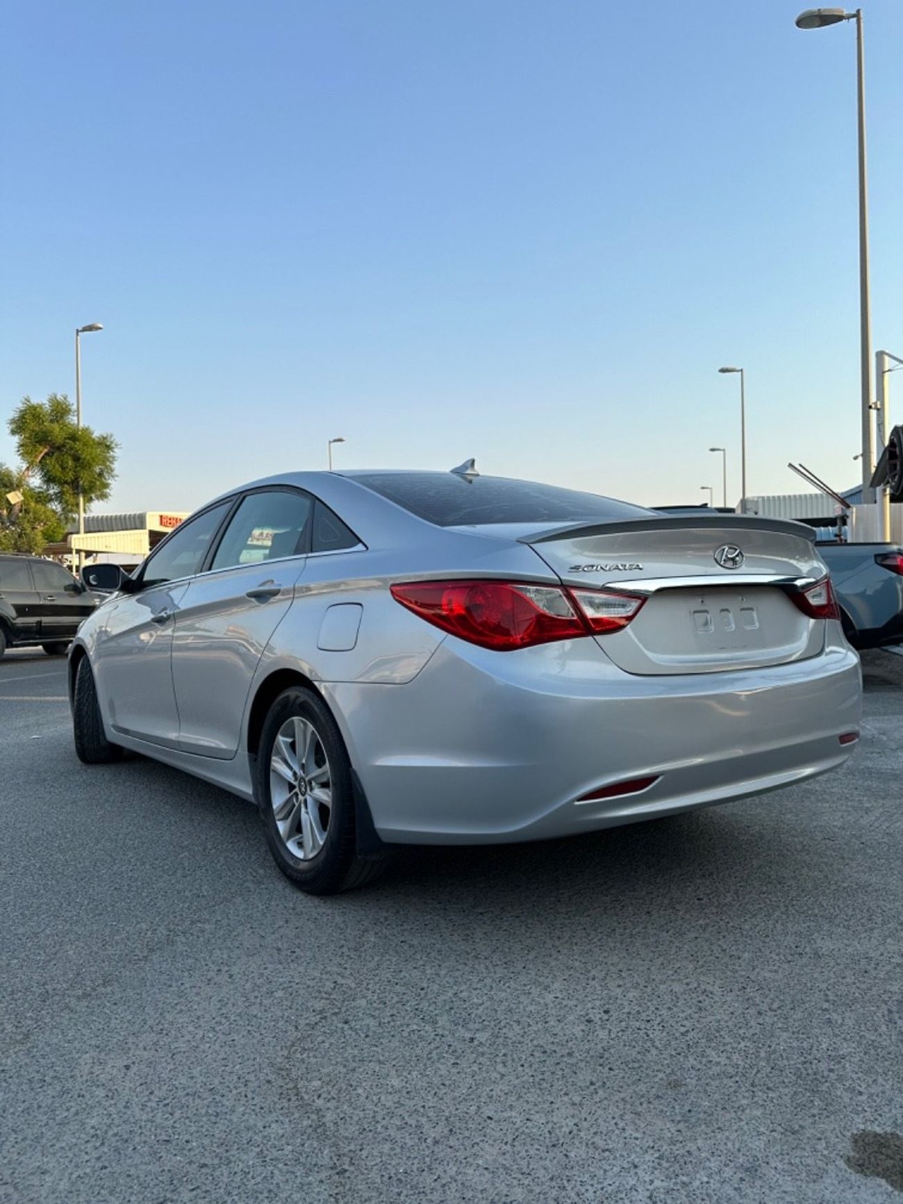 Hyundai Sonata GL Hyundai Sonata 2013 with engine capacity 2.4 in good condition