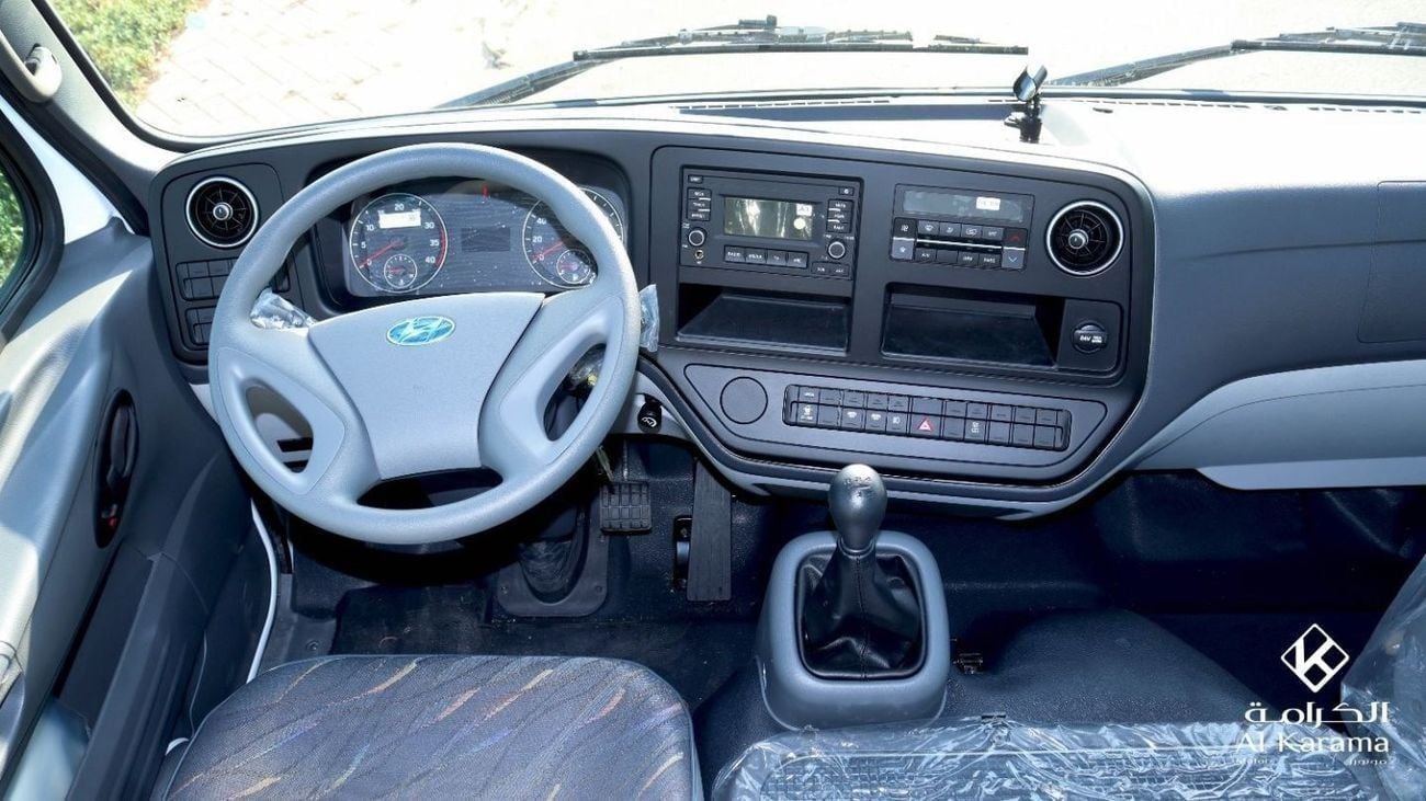 هيونداي كونتي 3.9Ltr Diesel, Manual Transmission, 29 Seater, Power Folding Door
