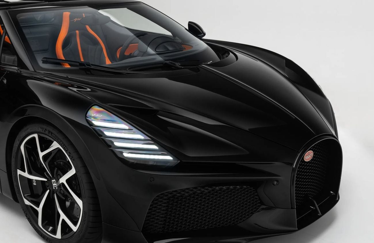بوغاتي Mistral 8.0L W16 Quad-Turbocharged Engine