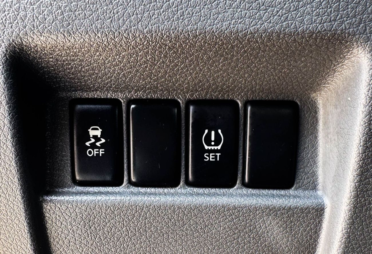 نيسان أورفان نيسان أورفان 2.5 لتر موديل 2019 خليجي بدون حوادث، بحالة ممتازة، قسط شهري 832