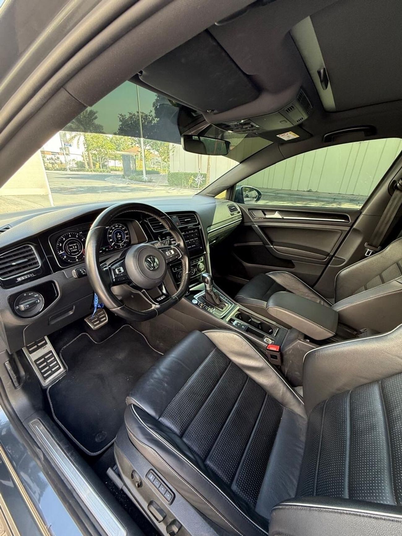 Volkswagen Golf R TSI -R