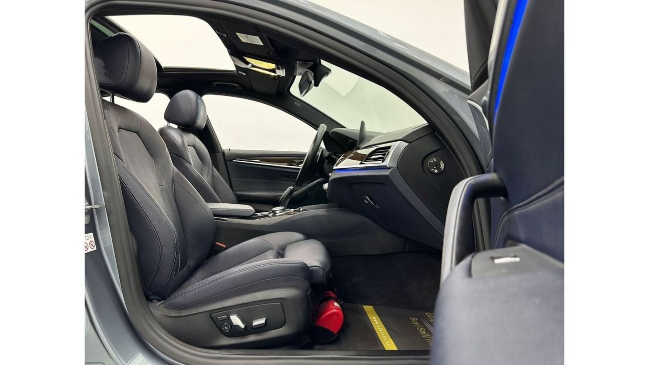 بي أم دبليو 530i M سبورت 2019 BMW 530i M-Sport, Warranty, Full BMW Service History, GCC