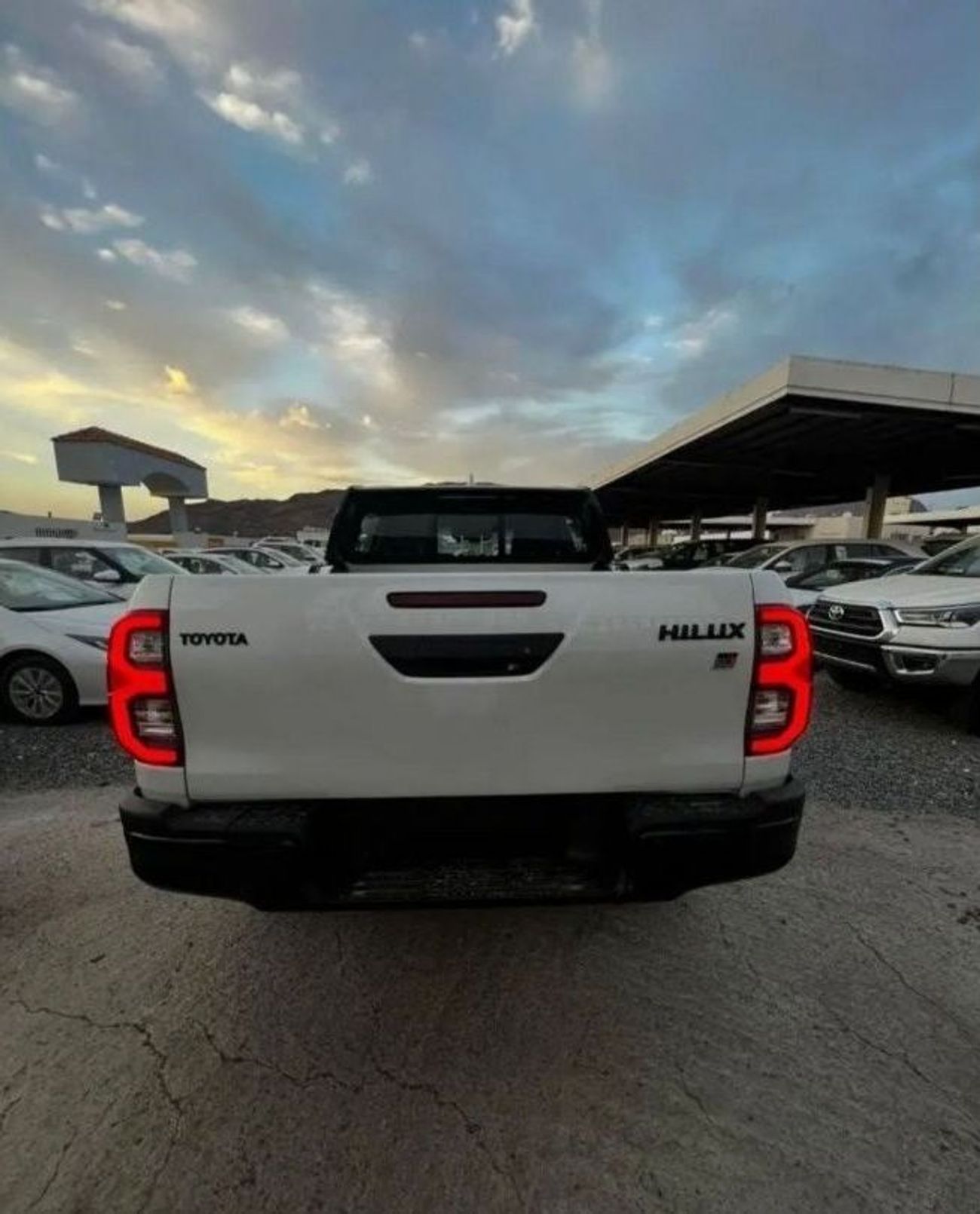 Toyota Hilux New 2024 Toyota Hilux GR Sport SGLX 4.0L V6 Petrol Automatic Full Option Zero KM