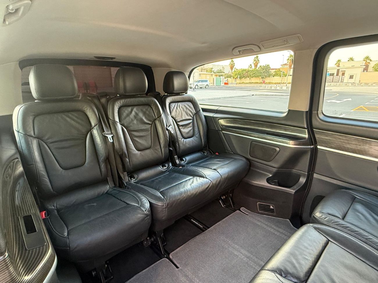 مرسيدس بنز V 250 GCC