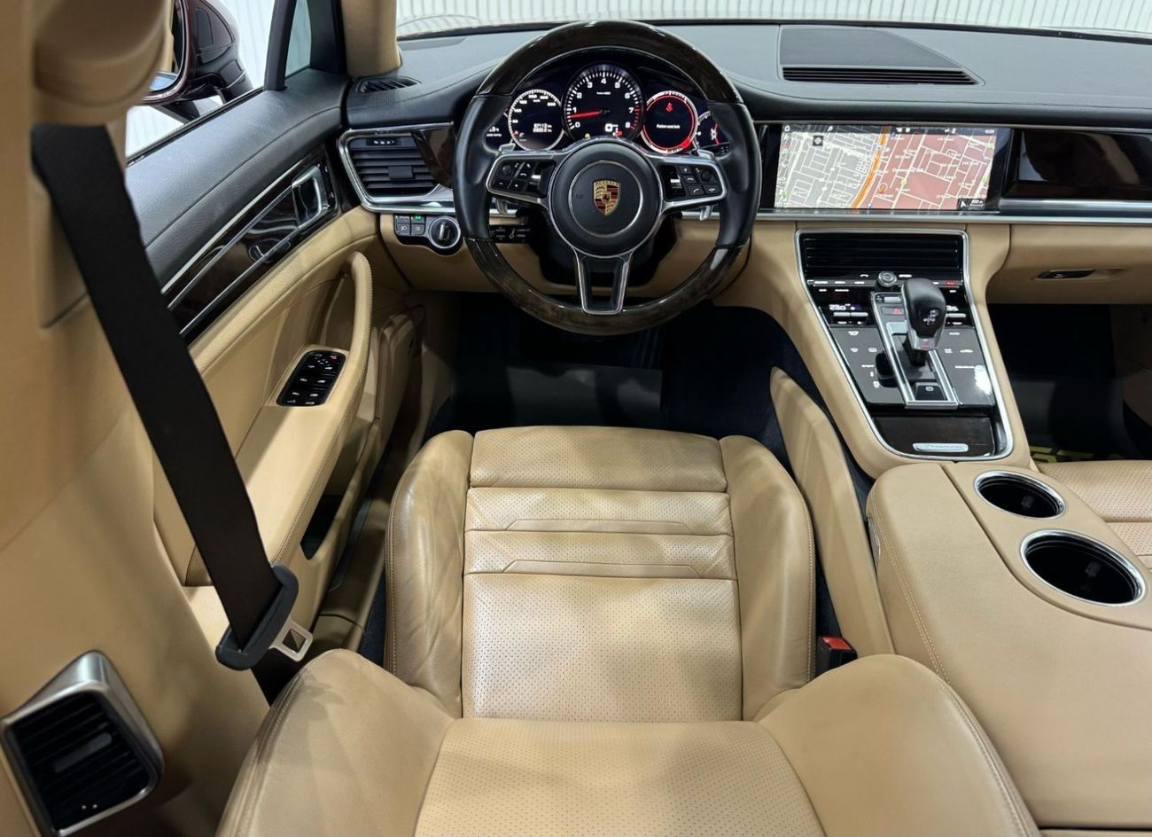 Porsche Panamera Std 3.0L (330 HP) 2018 Porsche Panamera, Warranty, Full Porsche Service History, Excellent Conditi