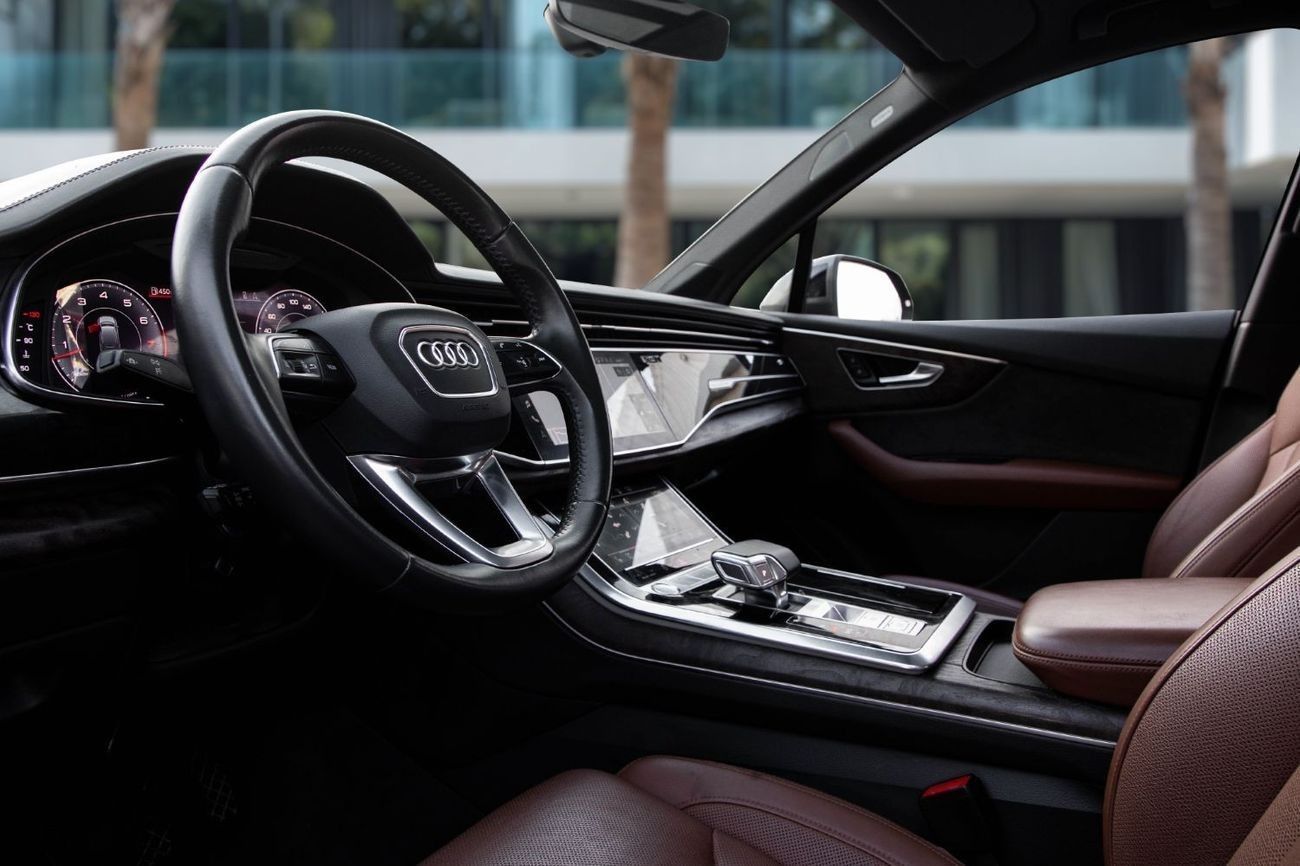 أودي Q7 S-Line | 3,035 P.M  | 0% Downpayment | Pristine Condition!