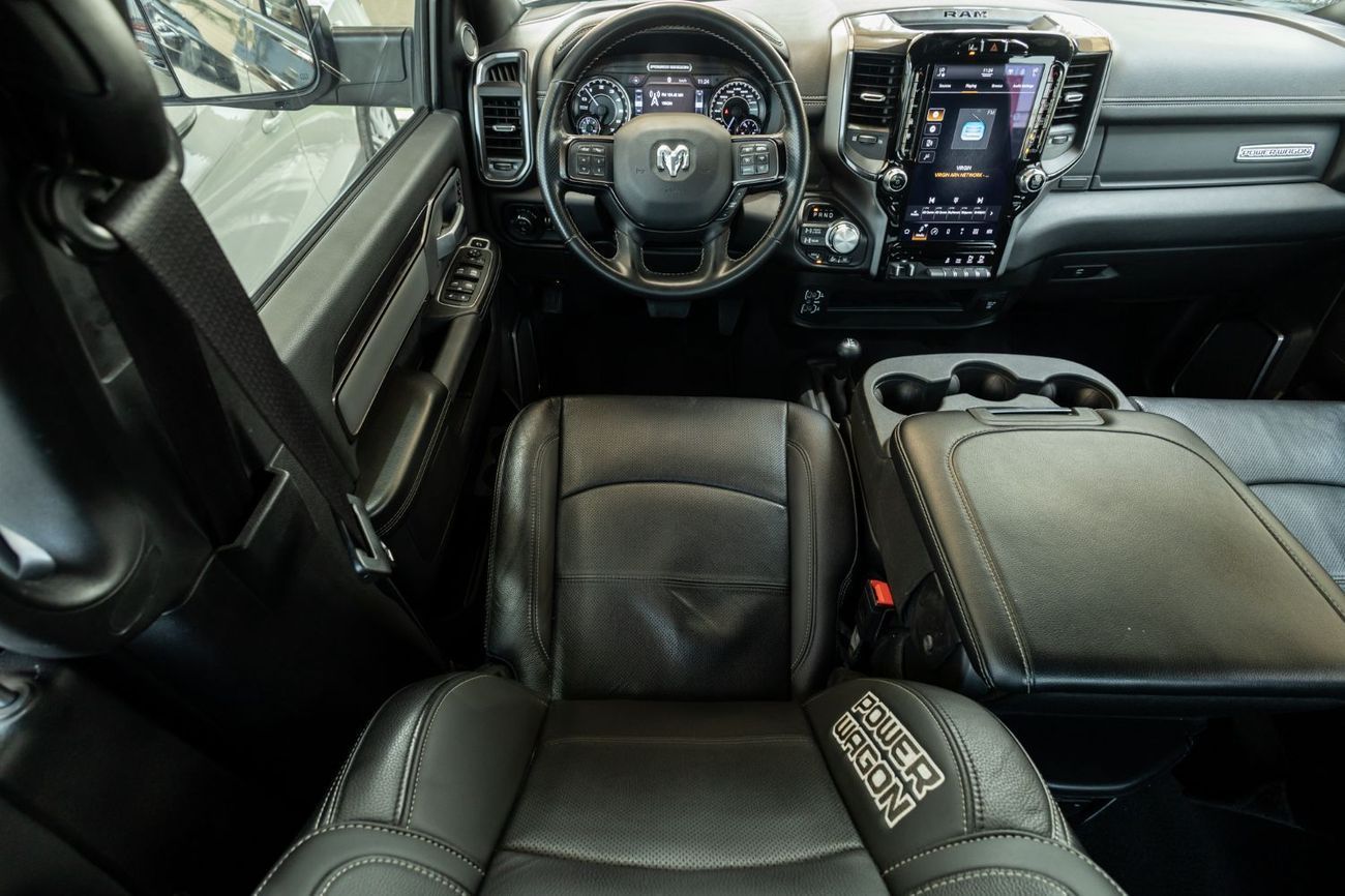 RAM 2500 Power Wagon 6.4L 4WD (5 Seater)